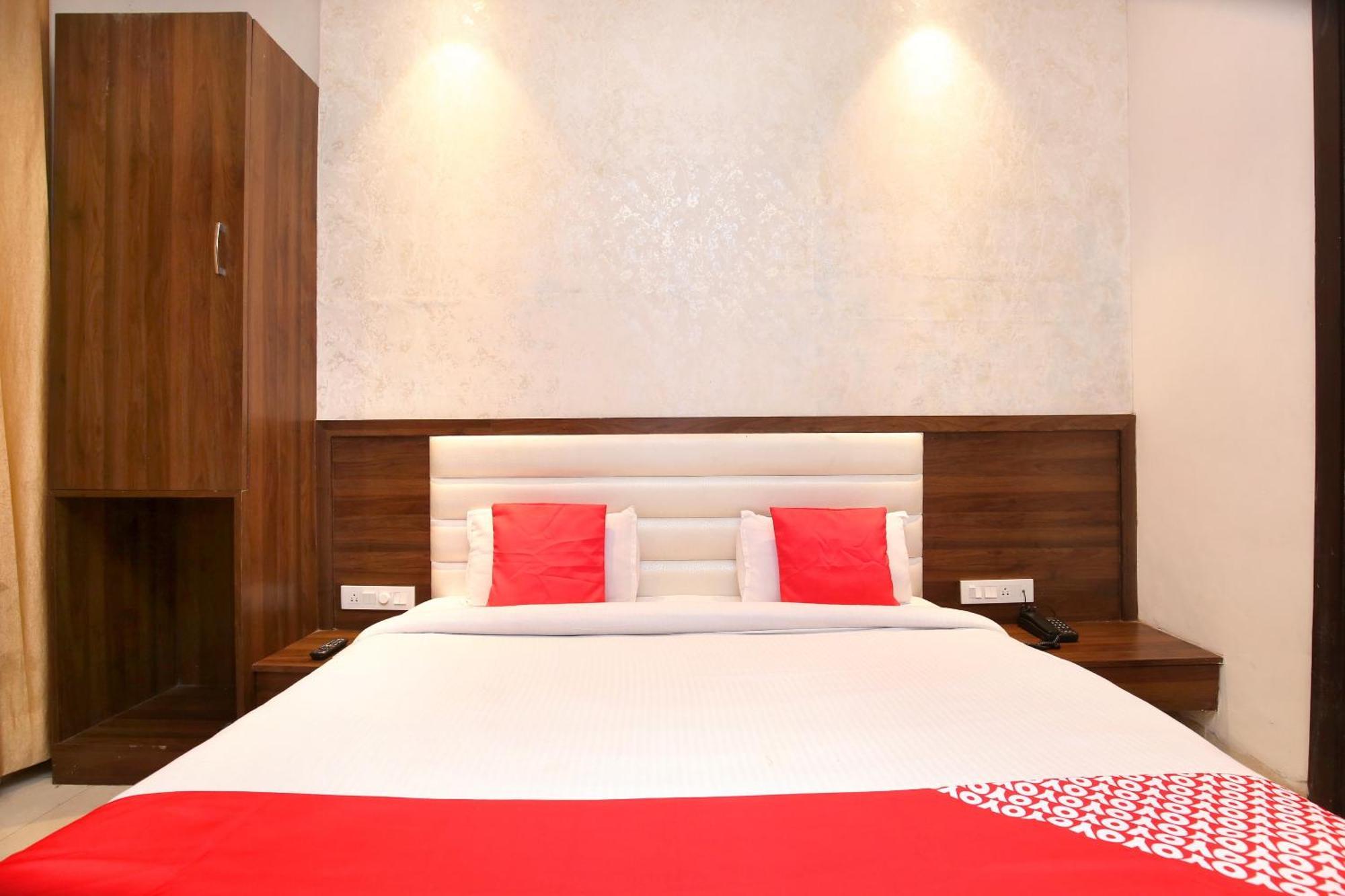 Super Hotel O Winner Inn Amritsar Exterior foto